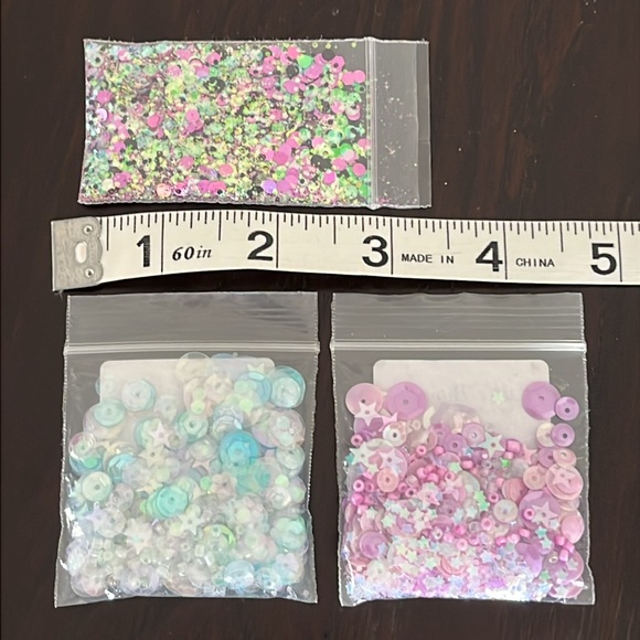 Assorted Craft Mix Sequins & Confetti, Stars Lips Circles Gold Glitter, 11 Pkgs - Picture 10 of 10